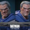 Batman: The Dark Knight Returns Comic Masterpiece Action Figure 1/6 Batman (Battle Damaged Version) 32 cm