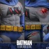 Batman: The Dark Knight Returns Comic Masterpiece Action Figure 1/6 Batman (Battle Damaged Version) 32 cm