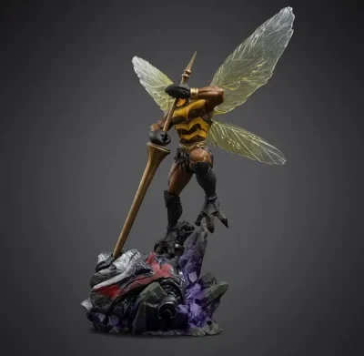 Figura Buzz-Off - Masters of the Universe (35 cm) de Iron Studios