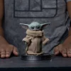 Figura Grogu Always Curious - The Mandalorian (14 cm) de Iron Studios