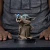 Figura Grogu Butterfly Wonder - The Mandalorian (15 cm) de Iron Studios
