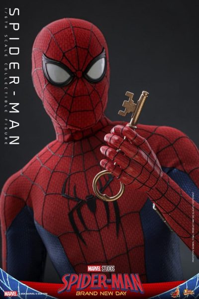 figura spiderman brand new day hot toys con llave