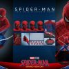 figura spiderman brand new day hot toys accesorios