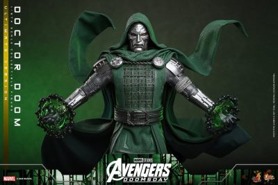 figura doctor doom ultimate hot toys avengers doomsday