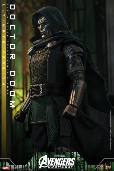 figura doctor doom ultimate hot toys avengers doomsday