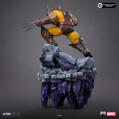 estatua wolverine infinity gauntlet iron studios parte trasera