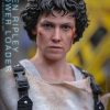 ripley y power loader aliens hot toys esculpido