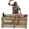 Texas Chainsaw Massacre: The Beginning Diorama Action Figure Leatherface Slaughterhouse Boxed Set 18 cm
